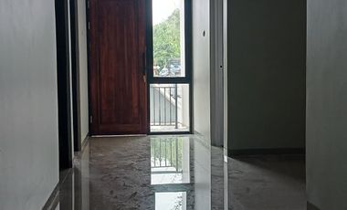 Rumah 2 LANTAI Harga 1 LANTAI hanya 10 Menit ke Alun-alun kota Cimahi Dijual