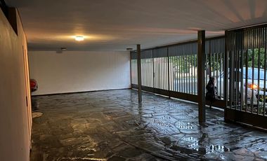 SE VENDE HERMOSA CASA+DPTO+ESTUDIO EN B° P.VELEZ SARSFIELD-
