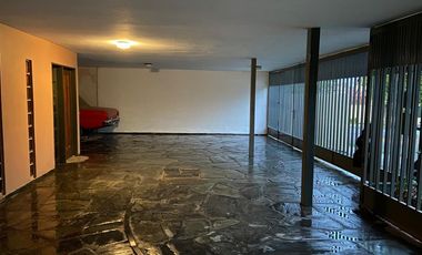 SE VENDE HERMOSA CASA+DPTO+ESTUDIO EN B° P.VELEZ SARSFIELD-