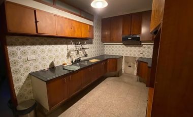SE VENDE HERMOSA CASA+DPTO+ESTUDIO EN B° P.VELEZ SARSFIELD-