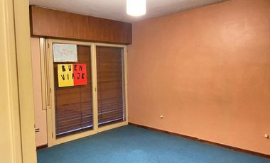 SE VENDE HERMOSA CASA+DPTO+ESTUDIO EN B° P.VELEZ SARSFIELD-