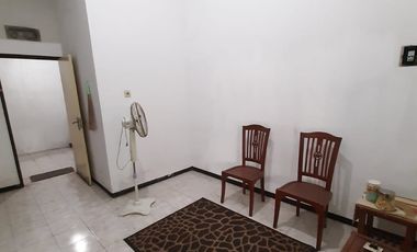jual rugi rumah luas di perumahan Griya Taman Asri, Taman, Sidoarjo