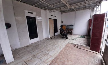 jual rugi rumah luas di perumahan Griya Taman Asri, Taman, Sidoarjo