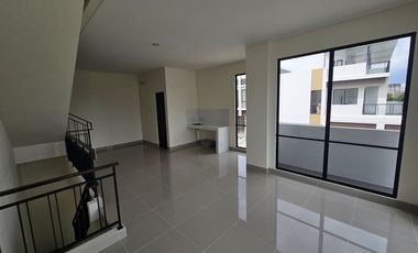 Dijual Murah Ruko Baru Sorrento Grande East Hoek Hadap Jalan