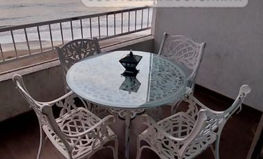 Exclusividad y Espacio frente al Mar: Dpto. en Mar Egeo con Terraza