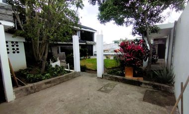 EN VENTA TERRENO para INVERSIONISTAS 1100 m² con Construcción - San Antonio de Pichincha