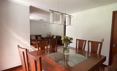 CASA CHILENA IMPECABLE EN SANTA ELENA | CERCA COLEGIO PUMAHUE | 4D + ESCRITORIO + SERVICIOS + PISCINA | UF 13.000