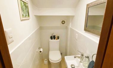 CASA CHILENA IMPECABLE EN SANTA ELENA | CERCA COLEGIO PUMAHUE | 4D + ESCRITORIO + SERVICIOS + PISCINA | UF 13.000
