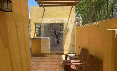 RENTA BELLA CASA AMUEBLADA DE UNA PLANTA FRACC. CERRADA ANDALUZ