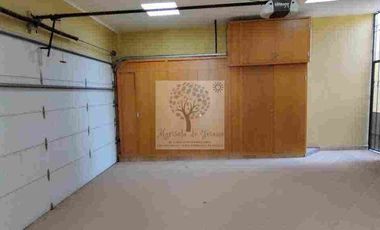 RENTA BELLA CASA AMUEBLADA DE UNA PLANTA FRACC. CERRADA ANDALUZ