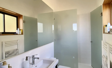 Diseño Vanguardista Casi Nueva Vista panorámica naturaleza Casa Venta Arrayán Lo Barnechea