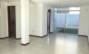 Casas en venta Latacunga Conjunto Miracruz Credito Miti-Miti