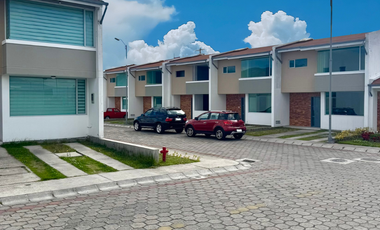 Casas en venta Latacunga Conjunto Miracruz Credito Miti-Miti