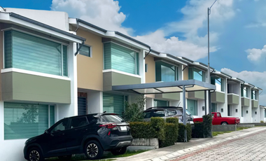 Casas en venta Latacunga Conjunto Miracruz Credito Miti-Miti