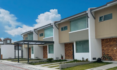 Casas en venta Latacunga Conjunto Miracruz Credito Miti-Miti
