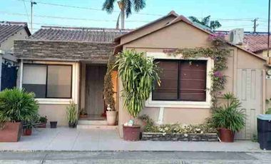 Alquilo casa amoblada de 1 planta