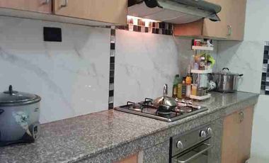 Alquilo casa amoblada de 1 planta