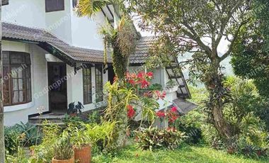 Dijual Rumah Vila Dago Giri Bandung Utara