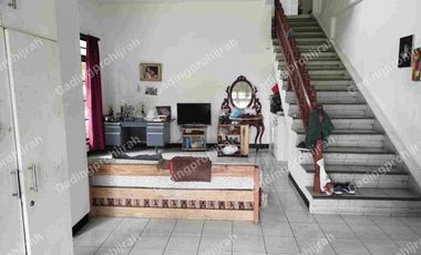 Dijual Rumah Vila Dago Giri Bandung Utara
