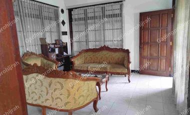 Dijual Rumah Vila Dago Giri Bandung Utara