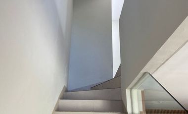 Rumah 2 Lantai Modern Tropis Dekat Pamulang & The Park Sawangan