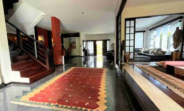 Villa Mewah 2 Lantai Puri Gading Jimbaran Gaya Tropis Full Furnish