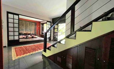 Villa Mewah 2 Lantai Puri Gading Jimbaran Gaya Tropis Full Furnish