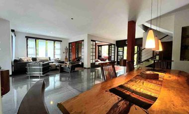 Villa Mewah 2 Lantai Puri Gading Jimbaran Gaya Tropis Full Furnish