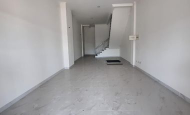 Disewakan segera ruko 3,5 lantai bagus di lokasi super strategis di Sedayucity @ Kelapa Gading,Jakarta
