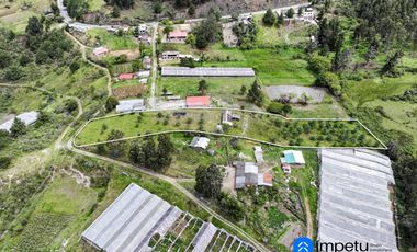 En venta terreno rural sector Villonaco bajo, a pasos de la via nueva a Catamayo