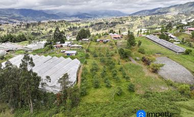 En venta terreno rural sector Villonaco bajo, a pasos de la via nueva a Catamayo