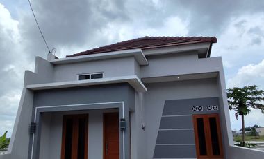 RUMAH BARU CLUSTER SUKOHARJO MULAI 300 JUTAAN! FREE PPN & BALIK NAMA