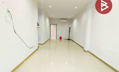 ขายบ้านแฝด หมู่บ้านนิรา​วิลล์​วิลเลจ​พลัส​ เศรษฐกิจ​-พันธุ​วงษ์​ สมุทรสาคร