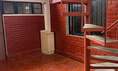 Arriendo casa amplia