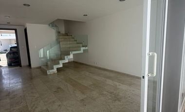 ✨🏡 Casa en Renta en Esquina – Parque Lima, Zona Azul 🏡✨