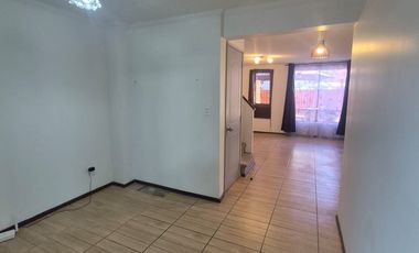 Casa en Venta: $190.000.000 – Condominio Las Catalpas, Maipú