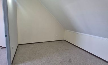Casa en Venta: $190.000.000 – Condominio Las Catalpas, Maipú