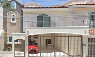 CASA EN VENTA EN C. QUEBRADA, BOSQUES DE LA VICTORIA, GUADALAJARA, JAL.