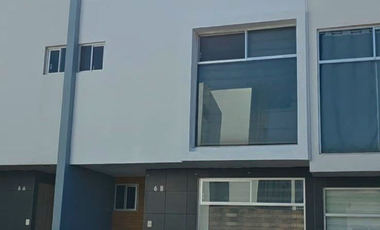 Casa en Renta en Cuautlancingo Puebla con 3 Recamaras y Roof Garden Techado en Residencial