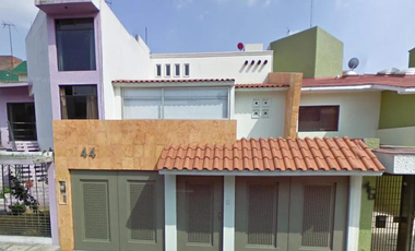 Casa en excelentes condiciones en remate bancario