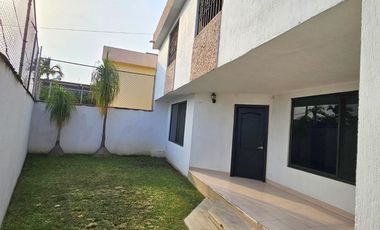 Excelente Oportunidad! Casa en Venta en Esquina Cuautla, Morelos Fracc. Volcanes. Ideal para habitar, invertir o remodelar a tu gusto