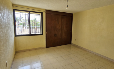 Excelente Oportunidad! Casa en Venta en Esquina Cuautla, Morelos Fracc. Volcanes. Ideal para habitar, invertir o remodelar a tu gusto