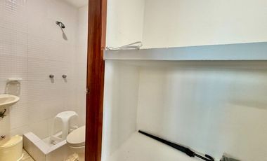 SAN LORENZO: AMOBLADO EN EDIFICIO FRENTE AL MAR CON PISCINA Y ROOFTOP