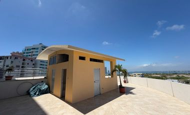 SAN LORENZO: SIN MUEBLES EN EDIFICIO FRENTE AL MAR CON PISCINA Y ROOFTOP