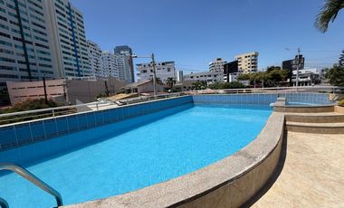 SAN LORENZO: SIN MUEBLES EN EDIFICIO FRENTE AL MAR CON PISCINA Y ROOFTOP