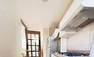 CASA DUPLEX EN VENTA CON EXCELENTE UBICACIÓN EN LOMAS VERDES