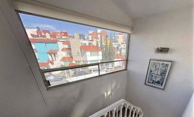 CASA DUPLEX EN VENTA CON EXCELENTE UBICACIÓN EN LOMAS VERDES