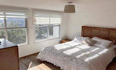 CASA DUPLEX EN VENTA CON EXCELENTE UBICACIÓN EN LOMAS VERDES