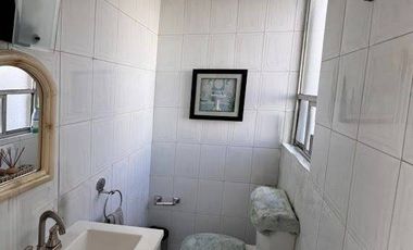 CASA DUPLEX EN VENTA CON EXCELENTE UBICACIÓN EN LOMAS VERDES