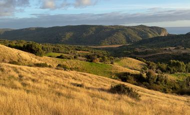 Campo en venta en Estaquilla con vistas privilegiadas al océano y conectividad excepcional